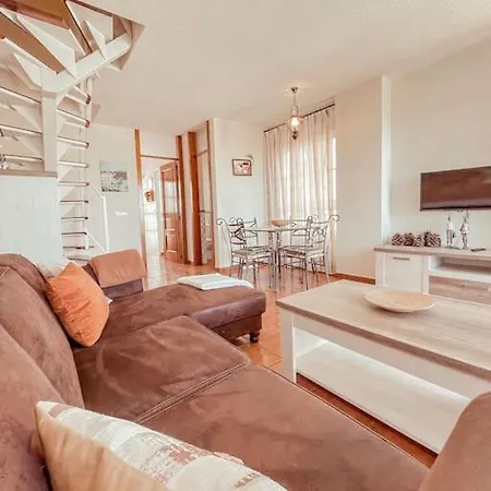 Duplex In Callao Salvaje